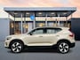 Volvo EX40 Single Motor Extended Range Plus 82 kWh | 19" Allseaso | Trekhaak | Adaptieve Cruise | BLIS | Stoel/Stuurverwarwarming | Keyless | Warmtepomp