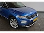 Volkswagen T-Roc 1.0 TSI Style | Trekhaak | Adaptive Cruise | Climate Control | Navigatie |