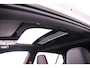 Volkswagen Golf 2.0 TSI GTI Clubsport Edition 50 325pk DSG Automaat, Panoramadak, Lederen bekleding, Akrapovic, 360 camera, Head up display, Matrix LED koplampen, Dodehoeksensoren, Parkeersensoren, Navigatie, App-connect