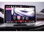 Volkswagen Golf 2.0 TSI GTI Clubsport Edition 50 325pk DSG Automaat, Panoramadak, Lederen bekleding, Akrapovic, 360 camera, Head up display, Matrix LED koplampen, Dodehoeksensoren, Parkeersensoren, Navigatie, App-connect