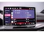 Volkswagen Golf 2.0 TSI GTI Clubsport Edition 50 325pk DSG Automaat, Panoramadak, Lederen bekleding, Akrapovic, 360 camera, Head up display, Matrix LED koplampen, Dodehoeksensoren, Parkeersensoren, Navigatie, App-connect