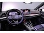 Volkswagen Golf 2.0 TSI GTI Clubsport Edition 50 325pk DSG Automaat, Panoramadak, Lederen bekleding, Akrapovic, 360 camera, Head up display, Matrix LED koplampen, Dodehoeksensoren, Parkeersensoren, Navigatie, App-connect
