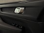Volvo XC40 T2 Business Pro Aut. | Parkeercamera | Adaptieve Cruise Control | 19 Inch | Zitting verlenging voorstoelen | Donkere hemelbekleding | Pilot Assist | BLIS Dode Hoek Detectie | Keyless Drive | Parkeersensoren voor+achter | Elektrisch bedienbare achterklep | DAB Radio | Apple Carplay/Android Auto | Volvo On Call met mobiele App functie | Thunder Grey Metallic |