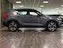 Volvo XC40 T2 Business Pro Aut. | Parkeercamera | Adaptieve Cruise Control | 19 Inch | Zitting verlenging voorstoelen | Donkere hemelbekleding | Pilot Assist | BLIS Dode Hoek Detectie | Keyless Drive | Parkeersensoren voor+achter | Elektrisch bedienbare achterklep | DAB Radio | Apple Carplay/Android Auto | Volvo On Call met mobiele App functie | Thunder Grey Metallic |
