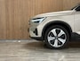 Volvo XC40 Recharge Plus 70 kWh | All-season banden | Parkeercamera | Adaptieve Cruise Control | Pilot Assist | Stoel en Stuurwielverwarming | 19 Inch | Zitting verlenging voorstoelen | BLIS Dode Hoek Detectie | Warmtepomp | Google Infotainment | Keyless Drive | Parkeersensoren voor+achter | Elektrisch bedienbare achterklep | DAB Radio | Apple Carplay/Android Auto | Volvo On Call met mobiele App functie | Bright Dusk Metallic |