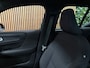 Volvo XC40 Recharge Plus 70 kWh | All-season banden | Parkeercamera | Adaptieve Cruise Control | Pilot Assist | Stoel en Stuurwielverwarming | 19 Inch | Zitting verlenging voorstoelen | BLIS Dode Hoek Detectie | Warmtepomp | Google Infotainment | Keyless Drive | Parkeersensoren voor+achter | Elektrisch bedienbare achterklep | DAB Radio | Apple Carplay/Android Auto | Volvo On Call met mobiele App functie | Bright Dusk Metallic |