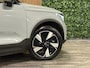 Volvo EX40 Single Motor Extended Range Ultra 82 kWh | 99% SoH | Schuifdak | 360° Camera | Harman Kardon | Adaptieve Cruise Control | Bestuurdersstoel elektrisch geheugen | Stoel en Stuurwielverwarming | 19 Inch | Passagiersstoel elektrisch | Microtech / alcantara bekleding met wit stiksel en bies | Zitting verlenging voorstoelen | Pilot Assist | BLIS Dode Hoek Detectie | Warmtepomp | Google Infotainment | Keyless Drive | Verlichtingspack 2 | Privacy Glass | Parkeersensoren voor+achter | Elektrisch bedienbare achterklep | Draadloos telefoon opladen | DAB Radio | Apple Carplay/Android Auto | Volvo On Call met mobiele App functie | Thunder Grey Metallic |