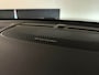Volvo EX40 Single Motor Extended Range Ultra 82 kWh | 99% SoH | Schuifdak | 360° Camera | Harman Kardon | Adaptieve Cruise Control | Bestuurdersstoel elektrisch geheugen | Stoel en Stuurwielverwarming | 19 Inch | Passagiersstoel elektrisch | Microtech / alcantara bekleding met wit stiksel en bies | Zitting verlenging voorstoelen | Pilot Assist | BLIS Dode Hoek Detectie | Warmtepomp | Google Infotainment | Keyless Drive | Verlichtingspack 2 | Privacy Glass | Parkeersensoren voor+achter | Elektrisch bedienbare achterklep | Draadloos telefoon opladen | DAB Radio | Apple Carplay/Android Auto | Volvo On Call met mobiele App functie | Thunder Grey Metallic |