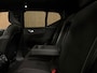 Volvo EX40 Single Motor Extended Range Ultra 82 kWh | 99% SoH | Schuifdak | 360° Camera | Harman Kardon | Adaptieve Cruise Control | Bestuurdersstoel elektrisch geheugen | Stoel en Stuurwielverwarming | 19 Inch | Passagiersstoel elektrisch | Microtech / alcantara bekleding met wit stiksel en bies | Zitting verlenging voorstoelen | Pilot Assist | BLIS Dode Hoek Detectie | Warmtepomp | Google Infotainment | Keyless Drive | Verlichtingspack 2 | Privacy Glass | Parkeersensoren voor+achter | Elektrisch bedienbare achterklep | Draadloos telefoon opladen | DAB Radio | Apple Carplay/Android Auto | Volvo On Call met mobiele App functie | Thunder Grey Metallic |