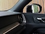 Volvo XC60 T8 AWD Recharge R-Design | Trekhaak | Parkeercamera | Schuifdak | Cruise Control | Stoelverwarming | Stuurwielverwarming | Schuifdak | Full LED Meesturende koplampen | Pilot Assist | BLIS Dode Hoek Detectie | Gelamineerde zijruiten | Elektrische bestuurdersstoel met geheugen | R-Design Contour stoelen met wit stiksel en bies | Zitting verlenging voorstoelen | 19 Inch | Keyless Drive | Elektrisch bedienbare achterklep | DAB Radio | Apple Carplay/Android Auto | Volvo On Call met mobiele App functie | Pine Grey Metallic |