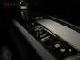 Volvo XC60 T8 AWD Recharge R-Design | Trekhaak | Parkeercamera | Schuifdak | Cruise Control | Stoelverwarming | Stuurwielverwarming | Schuifdak | Full LED Meesturende koplampen | Pilot Assist | BLIS Dode Hoek Detectie | Gelamineerde zijruiten | Elektrische bestuurdersstoel met geheugen | R-Design Contour stoelen met wit stiksel en bies | Zitting verlenging voorstoelen | 19 Inch | Keyless Drive | Elektrisch bedienbare achterklep | DAB Radio | Apple Carplay/Android Auto | Volvo On Call met mobiele App functie | Pine Grey Metallic |