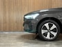 Volvo XC60 T6 AWD Recharge Plus Dark | Harman Kardon | Schuifdak | 360° Camera | Adaptieve Cruise Control | Stoelverwarming voor+achter | Stuurwielverwarming | Full LED Meesturende koplampen | Pilot Assist | BLIS Dode Hoek Detectie | Elektrische voorstoelen geheugen | R-Design Contour stoelen met wit stiksel en bies | Zitting verlenging voorstoelen | Lederen dashboard | 19 Inch | Google Infotainment | Keyless Drive | Elektrisch bedienbare achterklep | DAB Radio | Apple Carplay/Android Auto | Draadloos telefoon opladen | Volvo On Call met mobiele App functie | Platinum Grey Metallic |