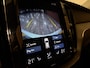 Volvo XC60 T8 AWD Recharge Inscription | Luchtvering | Trekhaak | Crystal White | Harman Kardon | Adaptieve Cruise Control | Standkachel met Volvo On Call App | Parkeercamera | Pilot Assist | BLIS Dode Hoek Detectie | Stoelverwarming | Full LED meesturende koplampen | Bestuurdersstoel elektrisch geheugen | Contour stoelen | Zitting verlenging voorstoelen | Lederen Dashboard | Schuifdak | 19 Inch | Keyless Drive | Parkeersensoren voor+achter | Privacy Glass | Elektrisch bedienbare achterklep | DAB Radio | Apple Carplay/Android Auto | Crystal White Metallic |