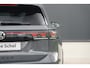 Volkswagen Tiguan 1.5 eHybrid R-Line Edition 150pk - ACC - Stoel-stuurverwarming - Black Style - Navi - Camera - Ergoactive - Rijklaar