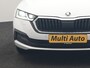 Skoda Octavia Combi 1.4 TSI iV Business Edition PHEV 204pk Dealer O.H | Trekhaak Af Fabriek | Adaptive Cruise | Camera | Stoelmassage | Sportstoelen & Stuur Verwarmd | Keyless | Sfeerverlichting | Crystal LED | Apple Carplay |  Navigatie | 18"L.M | Plug In Hybrid