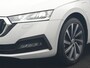 Skoda Octavia Combi 1.4 TSI iV Business Edition PHEV 204pk Dealer O.H | Trekhaak Af Fabriek | Adaptive Cruise | Camera | Stoelmassage | Sportstoelen & Stuur Verwarmd | Keyless | Sfeerverlichting | Crystal LED | Apple Carplay |  Navigatie | 18"L.M | Plug In Hybrid