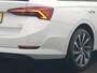 Skoda Octavia Combi 1.4 TSI iV Business Edition PHEV 204pk Dealer O.H | Trekhaak Af Fabriek | Adaptive Cruise | Camera | Stoelmassage | Sportstoelen & Stuur Verwarmd | Keyless | Sfeerverlichting | Crystal LED | Apple Carplay |  Navigatie | 18"L.M | Plug In Hybrid