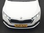 Skoda Octavia Combi 1.4 TSI iV Business Edition PHEV 204pk Dealer O.H | Trekhaak Af Fabriek | Adaptive Cruise | Camera | Stoelmassage | Sportstoelen & Stuur Verwarmd | Keyless | Sfeerverlichting | Crystal LED | Apple Carplay |  Navigatie | 18"L.M | Plug In Hybrid