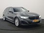 BMW 3-Serie Touring 320e Facelift PHEV Dealer O.H. | Dravitgrau metallic | Head Up | Camera | Widescreen Navi | Stoelverwarming | Apple Carplay | Blis | Adaptive LED | Park Assist | DAB | Plug In Hybrid |