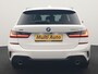 BMW 3-Serie Touring 320e xDrive M Sport PHEV Dealer O.H. | Camera | Alcantara Sportstoelen & Stuur Verwarmd | Sfeerverlichting | Keyless | Blis | Apple Carplay | Navigatie | DAB | 18"L.M | Plug In Hybrid |