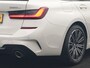 BMW 3-Serie Touring 320e xDrive M Sport PHEV Dealer O.H. | Camera | Alcantara Sportstoelen & Stuur Verwarmd | Sfeerverlichting | Keyless | Blis | Apple Carplay | Navigatie | DAB | 18"L.M | Plug In Hybrid |
