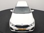 BMW 3-Serie Touring 320e xDrive M Sport PHEV Dealer O.H. | Camera | Alcantara Sportstoelen & Stuur Verwarmd | Sfeerverlichting | Keyless | Blis | Apple Carplay | Navigatie | DAB | 18"L.M | Plug In Hybrid |