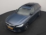 Volvo V90 T8 AWD R-Design PHEV 394pk Dealer O.H. | Trekhaak Af Fabriek | Four C Luchtvering | Panodak | Adaptive Cruise | Head Up | 360 Camera | Bowers & Wilkins | Lederen Sportstoelen Massage & Ventilatie & Memory | Stoelen & Stuur Verwarm Apple Carplay | Navigatie | DAB | 20"L.M | Plug In Hybrid |