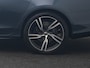 Volvo V90 T8 AWD R-Design PHEV 394pk Dealer O.H. | Trekhaak Af Fabriek | Four C Luchtvering | Panodak | Adaptive Cruise | Head Up | 360 Camera | Bowers & Wilkins | Lederen Sportstoelen Massage & Ventilatie & Memory | Stoelen & Stuur Verwarm Apple Carplay | Navigatie | DAB | 20"L.M | Plug In Hybrid |