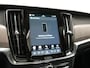 Volvo V90 T8 AWD Ultimate Bright LONG RANGE PHEV 350pk | Trekhaak Af Fabriek | Panodak | Adaptive Cruise | 360 Camera | Head Up | Lederen Sportstoelen Memory & Massage & Ventilatie | Bowers & Wilkins | Blis | Keyless | Stuur & Stoelen Verwarmd | Plug In Hybrid |