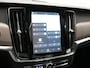 Volvo V90 T8 AWD Ultimate Bright LONG RANGE PHEV 350pk | Trekhaak Af Fabriek | Panodak | Adaptive Cruise | 360 Camera | Head Up | Lederen Sportstoelen Memory & Massage & Ventilatie | Bowers & Wilkins | Blis | Keyless | Stuur & Stoelen Verwarmd | Plug In Hybrid |