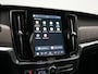 Volvo V90 T8 AWD Ultimate Bright LONG RANGE PHEV 350pk | Trekhaak Af Fabriek | Panodak | Adaptive Cruise | 360 Camera | Head Up | Lederen Sportstoelen Memory & Massage & Ventilatie | Bowers & Wilkins | Blis | Keyless | Stuur & Stoelen Verwarmd | Plug In Hybrid |