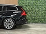 Volvo V60 T6 AWD Recharge Ultimate Bright Long Range | Schuifdak | Stoelventilatie | Head-Up Display | Harman Kardon | Stoelmassage | Adaptieve Cruise Control | Stoelverwarming voor+achter | Stuurwielverwarming | Full LED Meesturende koplampen | Pilot Assist | BLIS Dode Hoek Detectie | Elektrische voorstoelen geheugen | Nappa Lederen bekleding | Zitting verlenging voorstoelen | Lederen Dashboard | 18 Inch | Google Infotainment | Keyless Drive | Parkeersensoren voor+achter | Privacy Glass | Elektrisch bedienbare achterklep | DAB Radio | Apple Carplay/Android Auto | Volvo On Call met mobiele App functie | Onyx Black Metallic |