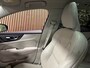 Volvo V60 T6 AWD Recharge Ultimate Bright Long Range | Schuifdak | Stoelventilatie | Head-Up Display | Harman Kardon | Stoelmassage | Adaptieve Cruise Control | Stoelverwarming voor+achter | Stuurwielverwarming | Full LED Meesturende koplampen | Pilot Assist | BLIS Dode Hoek Detectie | Elektrische voorstoelen geheugen | Nappa Lederen bekleding | Zitting verlenging voorstoelen | Lederen Dashboard | 18 Inch | Google Infotainment | Keyless Drive | Parkeersensoren voor+achter | Privacy Glass | Elektrisch bedienbare achterklep | DAB Radio | Apple Carplay/Android Auto | Volvo On Call met mobiele App functie | Onyx Black Metallic |
