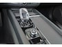 Volvo XC60 T6 Recharge AWD Plus Black Edition - Panorama/schuifdak - IntelliSafe Assist & Surround - 360º Camera - Harman/Kardon audio - Verwarmde voorstoelen, stuur & achterbank - Parkeersensoren voor & achter - Elektr. bedienb. voorstoelen met geheugen - Head up display - Draadloze tel. lader - Extra getint glas - 21' LMV