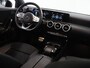 Mercedes-Benz A-klasse 180 Business Solution AMG | Night | Parkassistent | Sportstoelen | Stoelverwarming | Apple carplay |