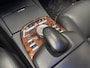 Mercedes-Benz S-klasse 500 LANG LORINSER V8 388 PK YOUNGTIMER ! LUCHTVERING NAVIGATIE BLUETOOTH HARMAN KARDON STOELVERWARMING PANORAMA SCHUIFKANTELDAK ELEKTRISCHE STOEL VOOR EN ACHTER ACHTERUITRIJCAMERA ZEER MOOI !!!