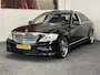 Mercedes-Benz S-klasse 500 LANG LORINSER V8 388 PK YOUNGTIMER ! LUCHTVERING NAVIGATIE BLUETOOTH HARMAN KARDON STOELVERWARMING PANORAMA SCHUIFKANTELDAK ELEKTRISCHE STOEL VOOR EN ACHTER ACHTERUITRIJCAMERA ZEER MOOI !!!