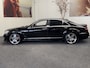 Mercedes-Benz S-klasse 500 LANG LORINSER V8 388 PK YOUNGTIMER ! LUCHTVERING NAVIGATIE BLUETOOTH HARMAN KARDON STOELVERWARMING PANORAMA SCHUIFKANTELDAK ELEKTRISCHE STOEL VOOR EN ACHTER ACHTERUITRIJCAMERA ZEER MOOI !!!