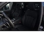 BMW X5 xDrive50e M Sport | 495PK | PANO | BMW X5 xDrive50e M Sport 495 PK Plug-in Hybrid met 3.0 zescilinder benzinemotor en 8-traps automatische transmissie, voorzien van een elektrisch panoramadak, luxe lederen bekleding, Head-Up D