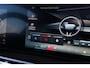 BMW X5 xDrive50e M Sport | 495PK | PANO | BMW X5 xDrive50e M Sport 495 PK Plug-in Hybrid met 3.0 zescilinder benzinemotor en 8-traps automatische transmissie, voorzien van een elektrisch panoramadak, luxe lederen bekleding, Head-Up D