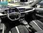 Opel Frontera 1.2 Turbo 145 PK Hybrid GS 7p. | 2+6 JAAR GARANTIE| STUUR, STOEL EN VOORRUITVERWARMING| DODEHOEK DETECTIE| COMFORTSTOELEN| NAVIGATIE + APPLE CARPLAY/ANDROID AUTO| CAMERA + PARKEERSENSOREN| DRAADLOZE TELEFOONLADER| BROEKHUIS ONDERHOUDEN| EERSTE EIGENAAR|
