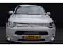 Mitsubishi Outlander 2.0 PHEV instyle -TREKHAAK - PDC - SCHUIFKANTELDAK - NAVIGATIE