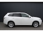 Mitsubishi Outlander 2.0 PHEV instyle -TREKHAAK - PDC - SCHUIFKANTELDAK - NAVIGATIE