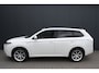 Mitsubishi Outlander 2.0 PHEV instyle -TREKHAAK - PDC - SCHUIFKANTELDAK - NAVIGATIE