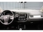 Mitsubishi Outlander 2.0 PHEV instyle -TREKHAAK - PDC - SCHUIFKANTELDAK - NAVIGATIE
