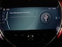MINI Cooper 5-Deurs 1.5 Business Edition | Leder | Cruise control | Head-up | Camera | Park assist | Carplay | Climate control | 17" velgen