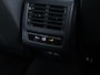 Volkswagen Golf 1.0 eTSI Life Business 110pk DSG | Trekhaak | Cruise control | Camera | LED | Keyless | Navigatie | Lichtmetalen velgen | Climate control | Stoel- en Stuurverwarming |