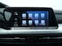 Volkswagen Golf 1.0 eTSI Life Business 110pk DSG | Trekhaak | Cruise control | Camera | LED | Keyless | Navigatie | Lichtmetalen velgen | Climate control | Stoel- en Stuurverwarming |