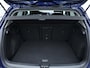 Volkswagen Golf 1.0 eTSI Life Business 110pk DSG | Trekhaak | Cruise control | Camera | LED | Keyless | Navigatie | Lichtmetalen velgen | Climate control | Stoel- en Stuurverwarming |