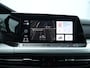 Volkswagen Golf 1.0 eTSI Life Business 110pk DSG | Trekhaak | Cruise control | Camera | LED | Keyless | Navigatie | Lichtmetalen velgen | Climate control | Stoel- en Stuurverwarming |